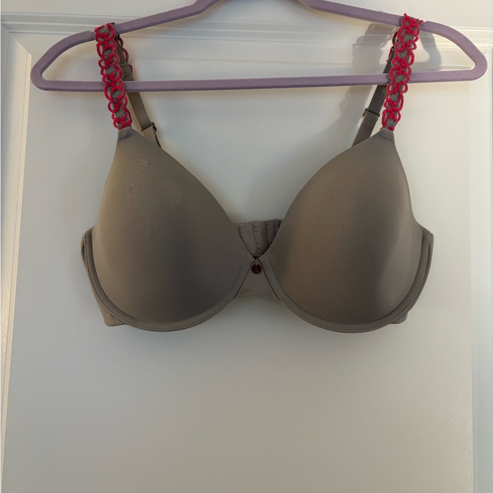 EUC Natori Pure Luxe Gray and Pink T-Shirt Bra Intimates